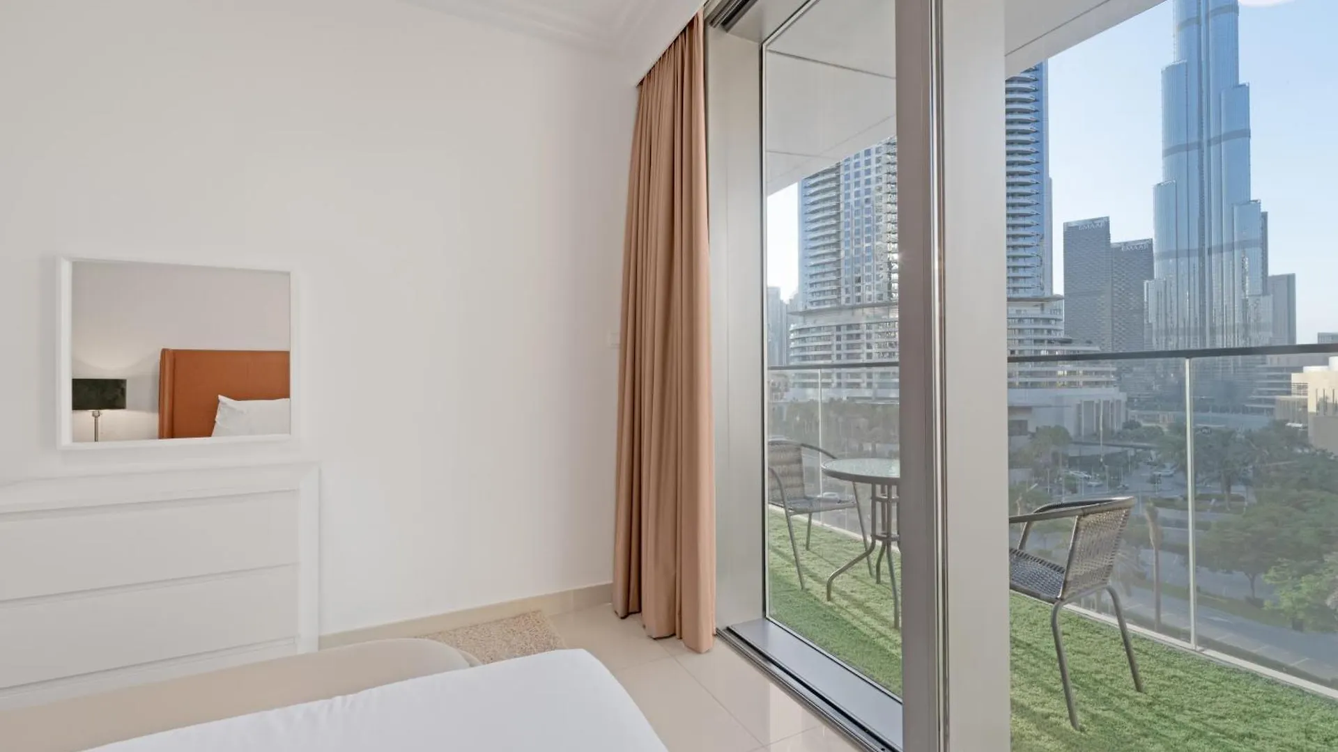 1Bed W Direct Dubaimall Access & Burj Khalifa View